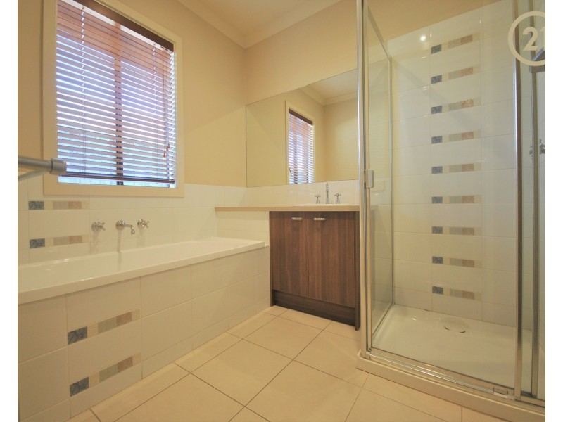 88 Bridgewater Boulevard, Berwick VIC 3806