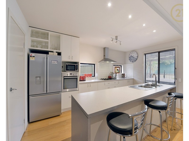 22 Bridgewater Boulevard, Berwick VIC 3806