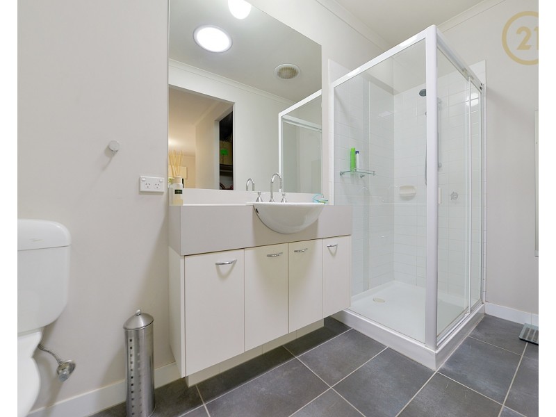 22 Bridgewater Boulevard, Berwick VIC 3806