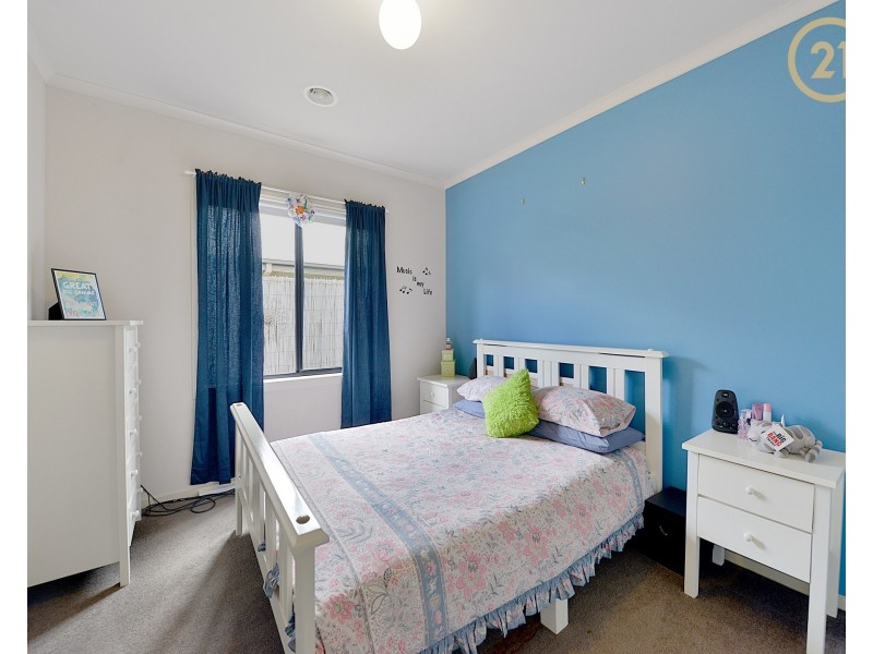 22 Bridgewater Boulevard, Berwick VIC 3806