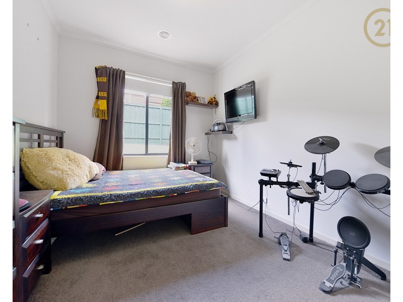 22 Bridgewater Boulevard, Berwick VIC 3806