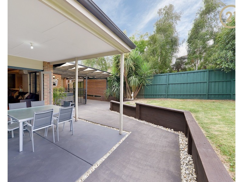 22 Bridgewater Boulevard, Berwick VIC 3806
