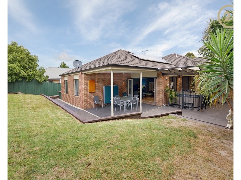 22 Bridgewater Boulevard, Berwick VIC 3806