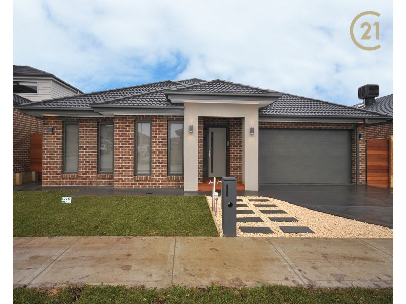 6 Viewbright Road, Clyde North VIC 3978