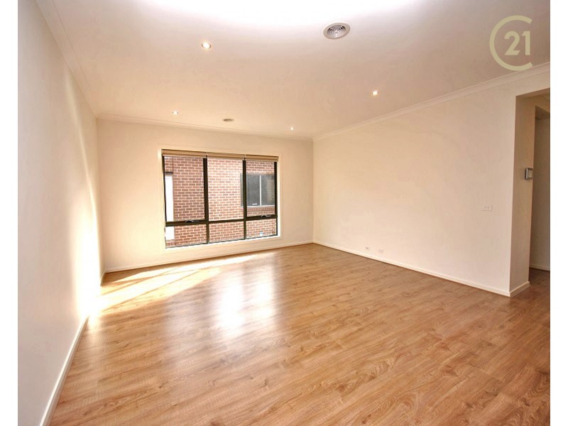 6 Viewbright Road, Clyde North VIC 3978