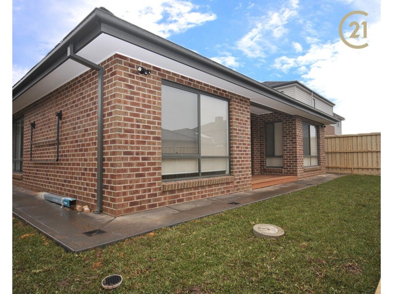6 Viewbright Road, Clyde North VIC 3978