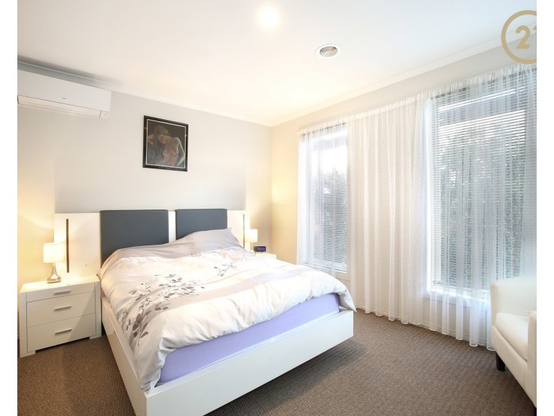 105  Fairhaven Boulevard, Cranbourne West VIC 3977