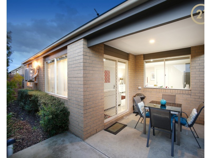 105  Fairhaven Boulevard, Cranbourne West VIC 3977