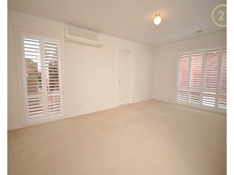 16 Balmaceda Court, Berwick VIC 3806