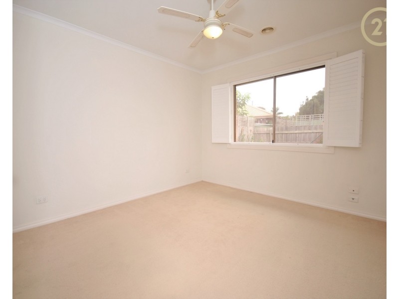 16 Balmaceda Court, Berwick VIC 3806