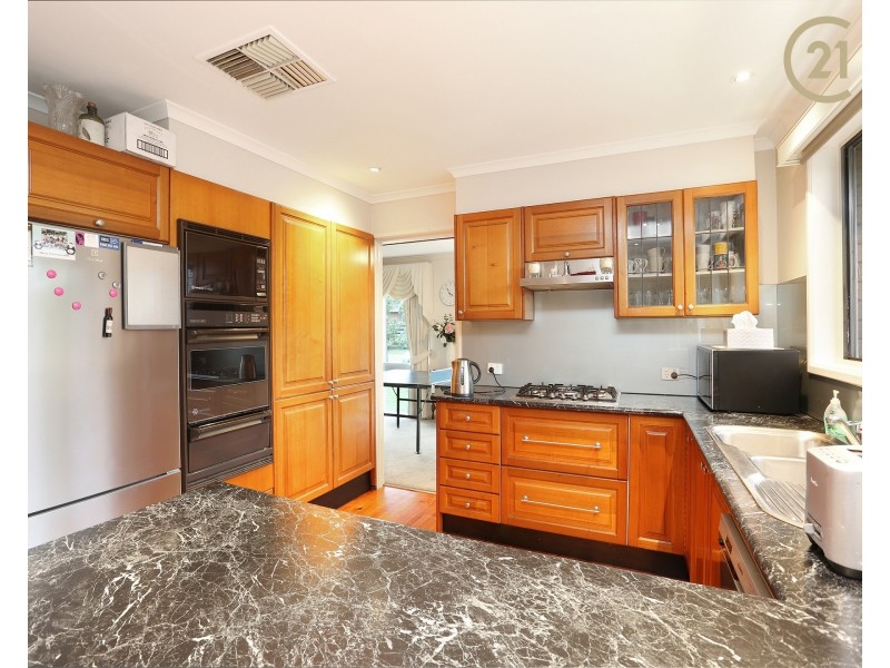 2 Greystoke Court, Berwick VIC 3806