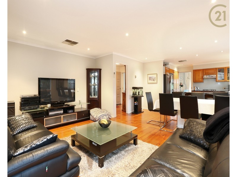 2 Greystoke Court, Berwick VIC 3806