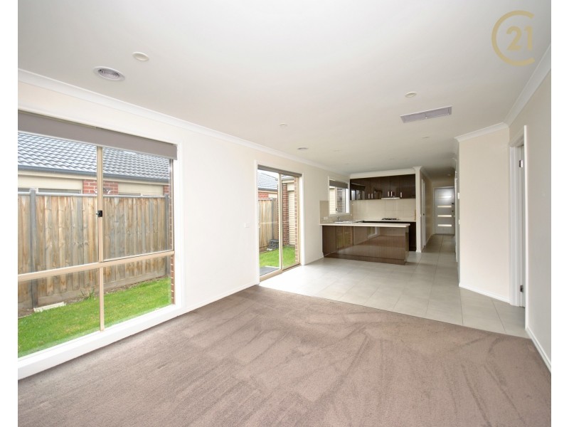 26 Mernoo Avenue, Clyde North VIC 3978