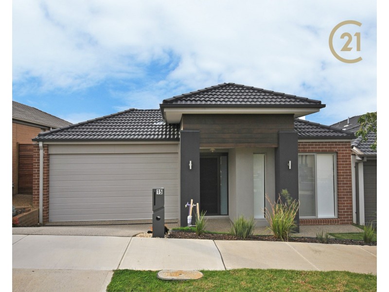 15 Wheelwright Street, Clyde North VIC 3978