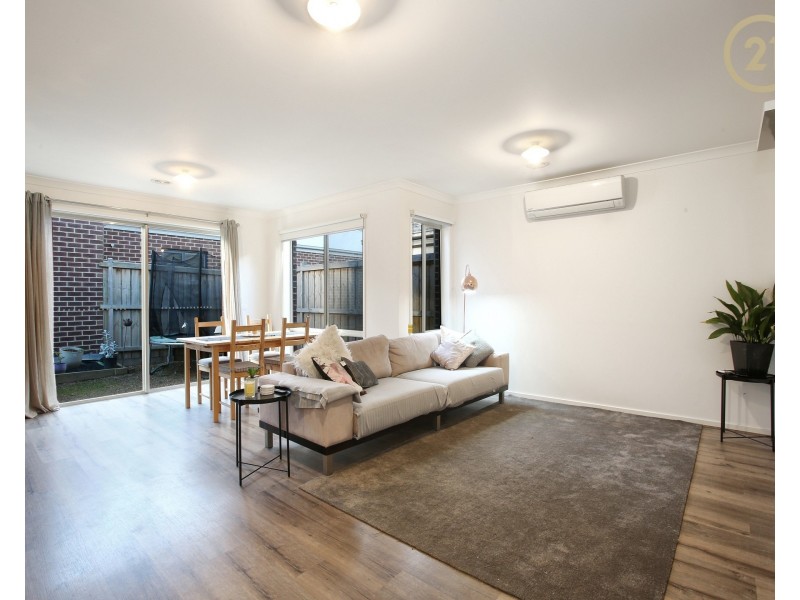 1 Westbourne Street, Clyde North VIC 3978