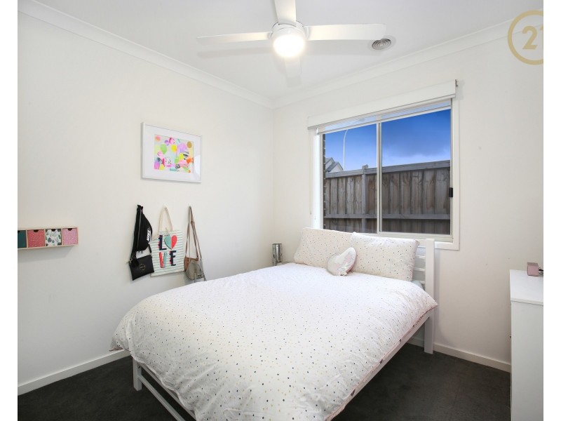 1 Westbourne Street, Clyde North VIC 3978
