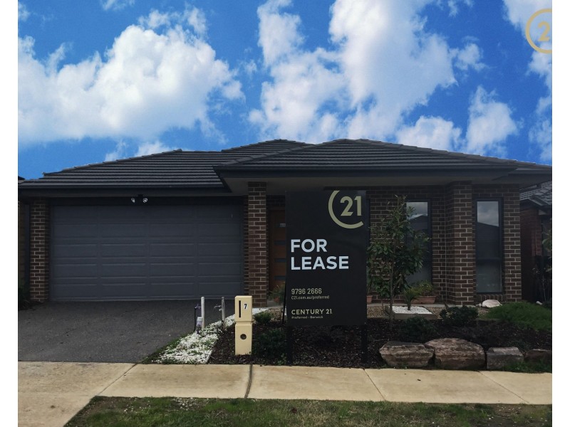 7 Barrier Parade, Clyde North VIC 3978
