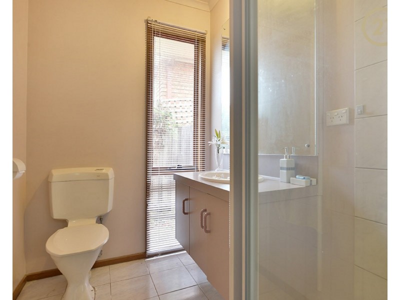 32 Hinrichsen Drive, Hallam VIC 3803