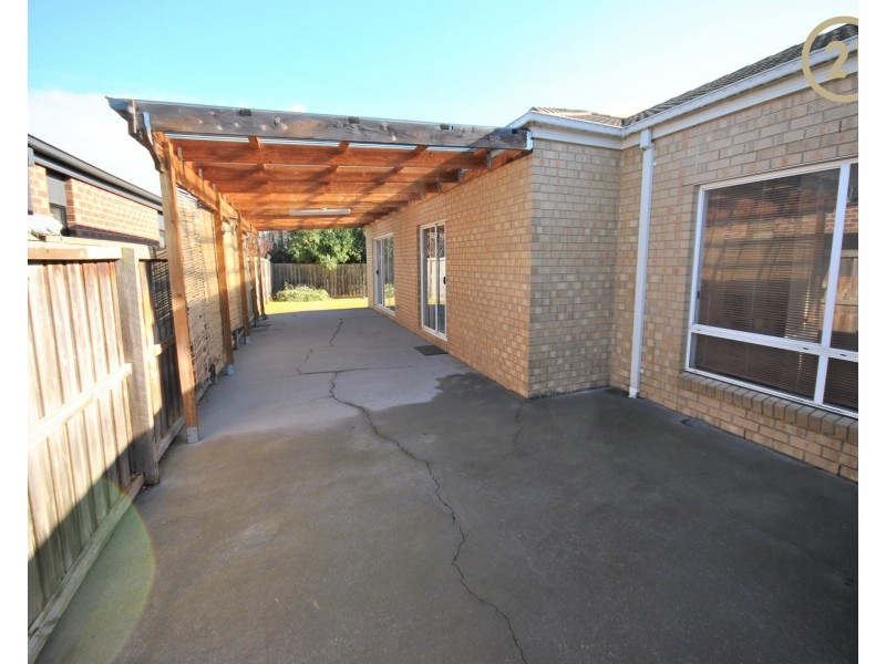 13 Els Court, Berwick VIC 3806