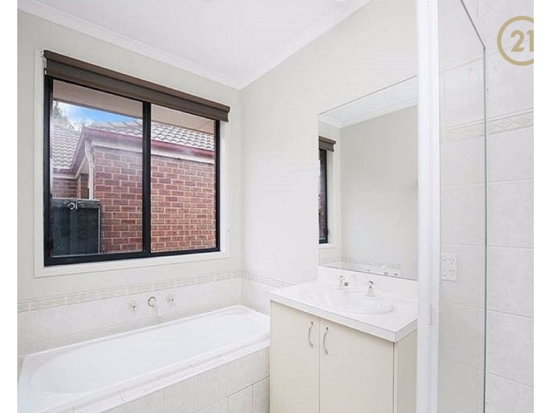 76 Harrington Drive, Narre Warren South VIC 3805