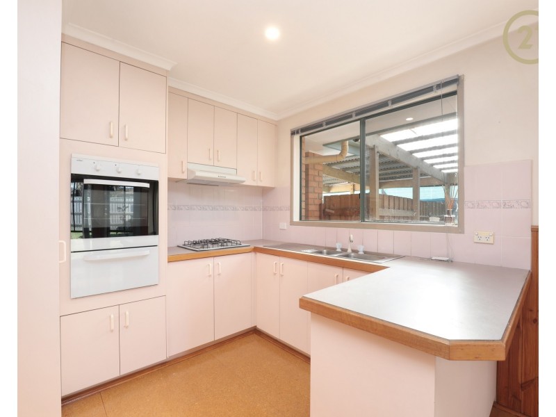 6 Michelle Drive, Berwick VIC 3806