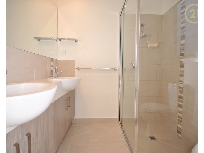13 Anvil Way, Clyde North VIC 3978