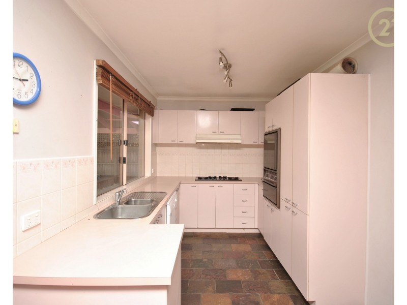 4 Amaroo Court, Berwick VIC 3806