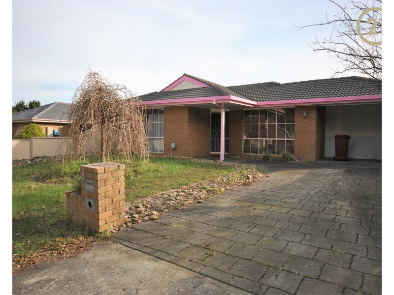 4 Amaroo Court, Berwick VIC 3806