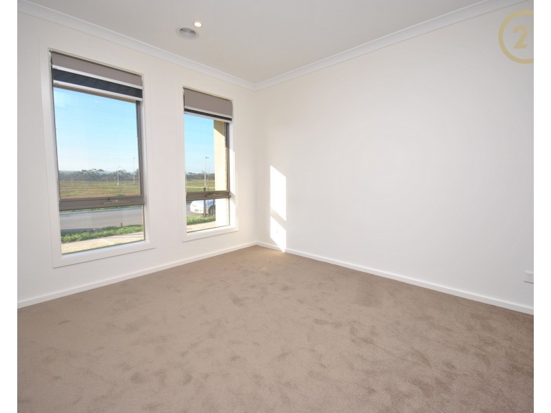 14 Odeon Avenue, Clyde North VIC 3978