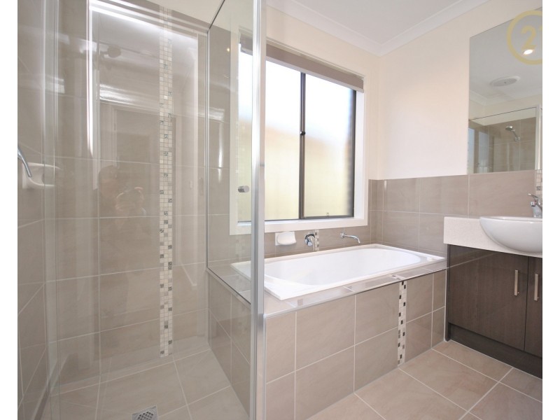 14 Odeon Avenue, Clyde North VIC 3978