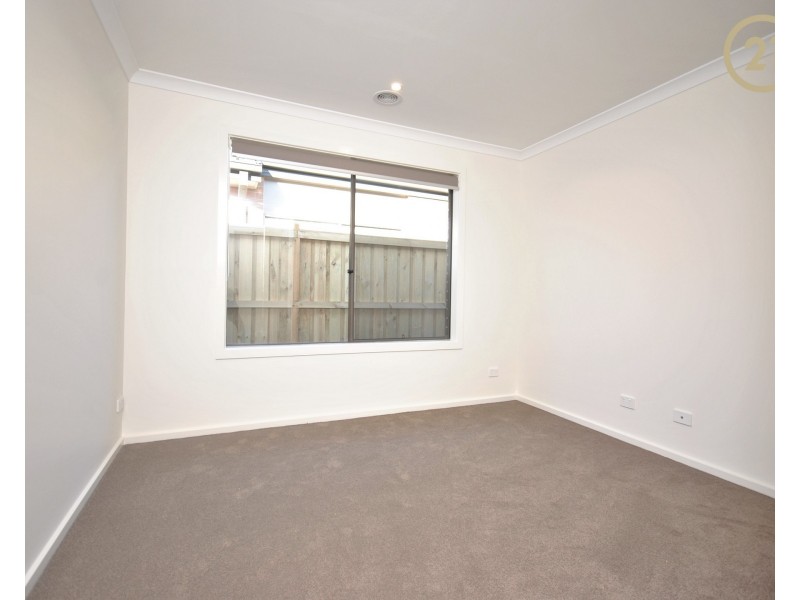 14 Odeon Avenue, Clyde North VIC 3978