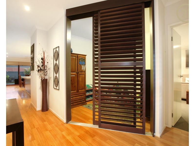 8 Datura Avenue, Cranbourne North VIC 3977