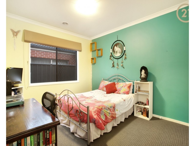 8 Datura Avenue, Cranbourne North VIC 3977