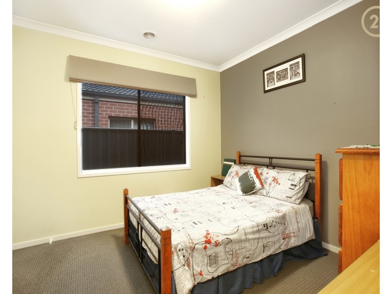 8 Datura Avenue, Cranbourne North VIC 3977