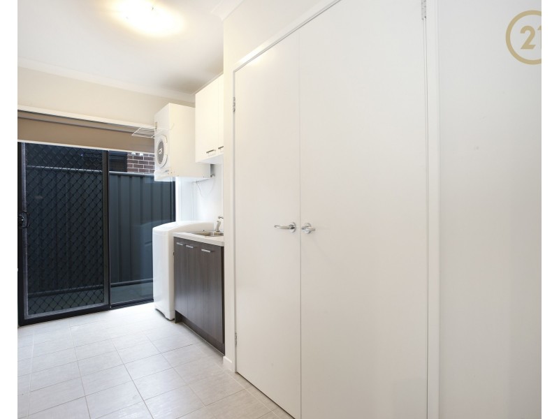 8 Datura Avenue, Cranbourne North VIC 3977