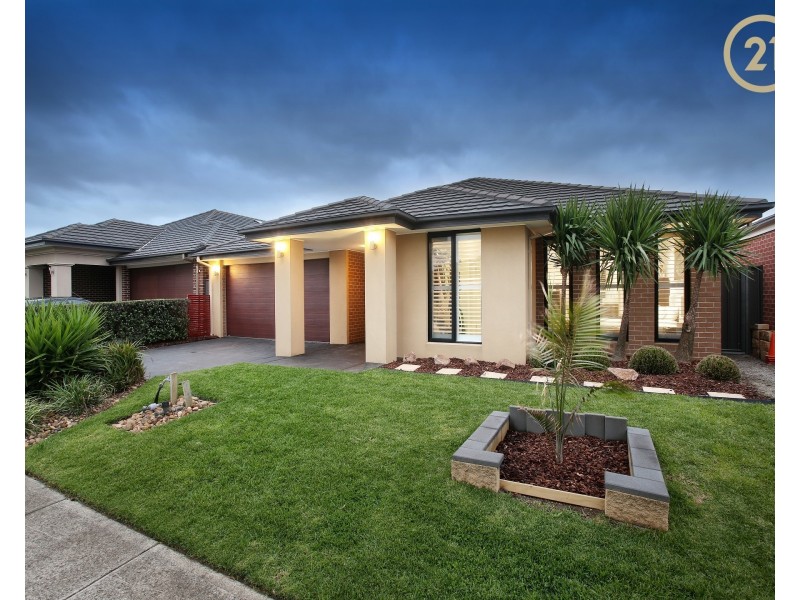 8 Datura Avenue, Cranbourne North VIC 3977
