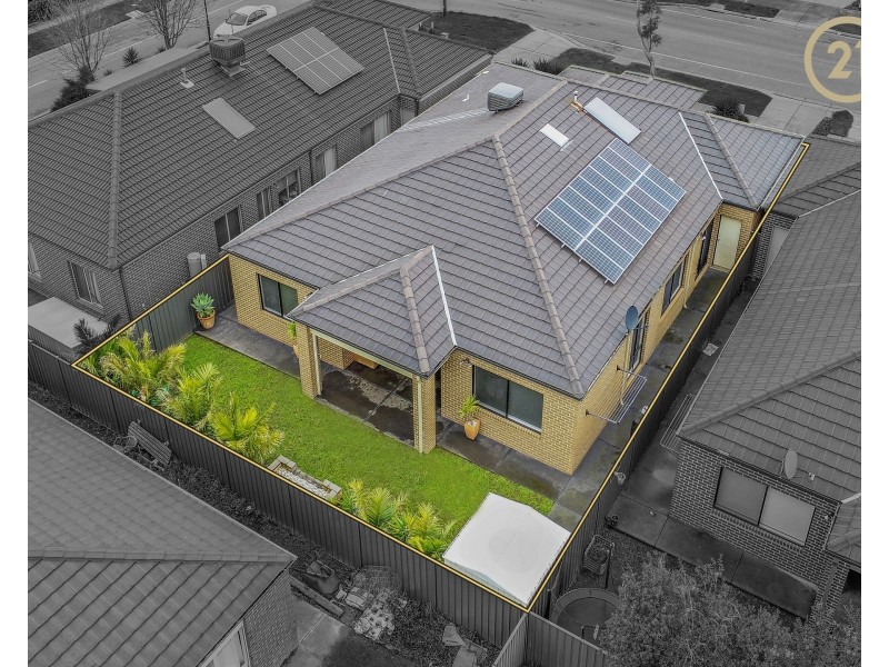 8 Datura Avenue, Cranbourne North VIC 3977