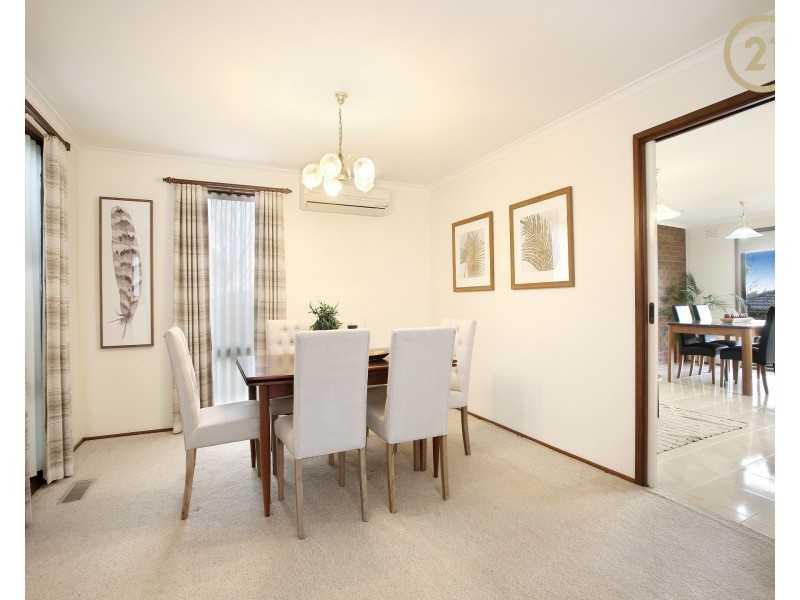 84 Saxonwood Drive, Narre Warren VIC 3805