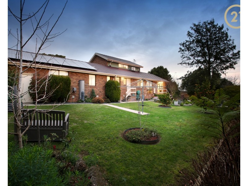 84 Saxonwood Drive, Narre Warren VIC 3805