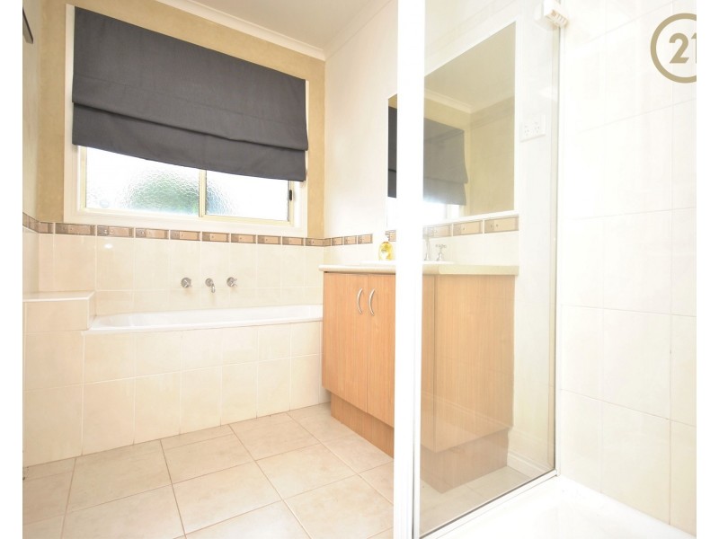 106 Ridgemont Drive, Berwick VIC 3806