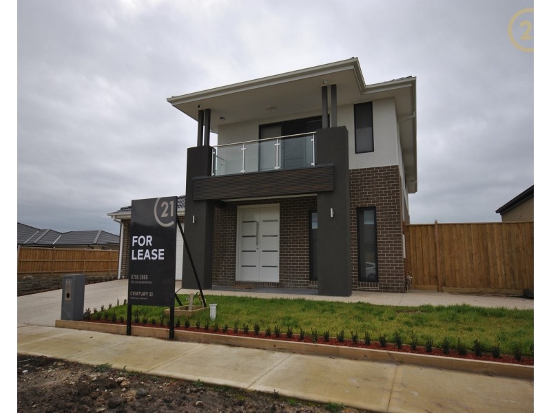 23 Pebblestone Circuit, Clyde North VIC 3978
