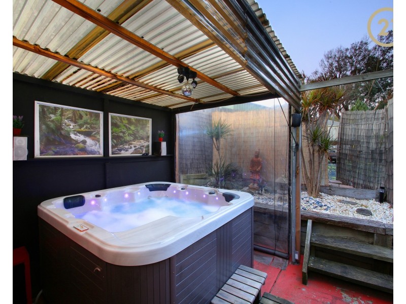 21 Warana Drive, Hampton Park VIC 3976