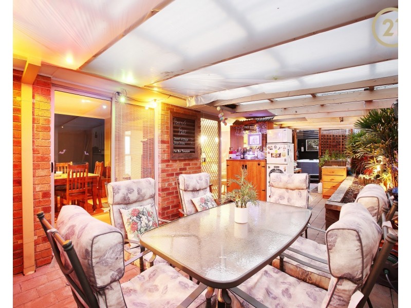 21 Warana Drive, Hampton Park VIC 3976