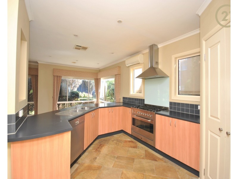 12 Snowgum Court, Narre Warren South VIC 3805