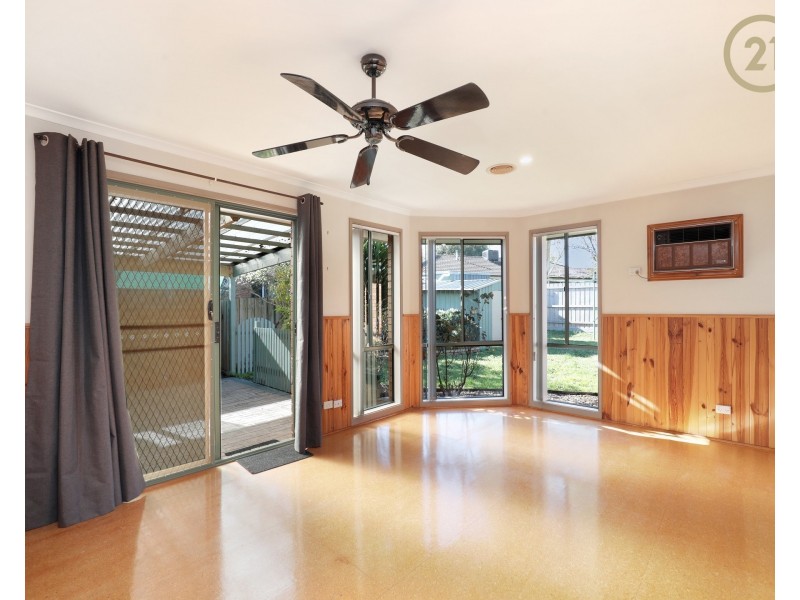 6  Michelle Drive, Berwick VIC 3806