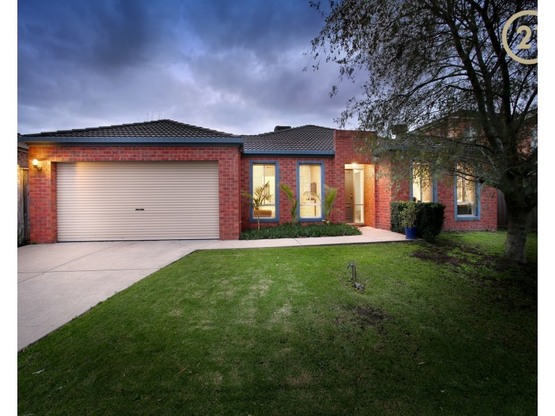 9 Marsh Grove, Berwick VIC 3806