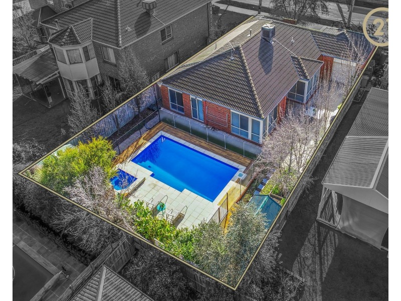 9 Marsh Grove, Berwick VIC 3806