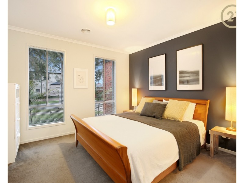 9 Marsh Grove, Berwick VIC 3806