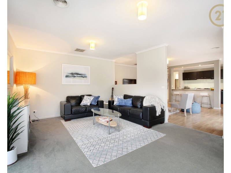 9 Marsh Grove, Berwick VIC 3806