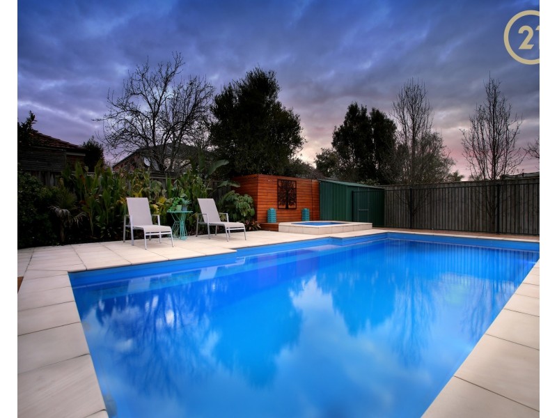 9 Marsh Grove, Berwick VIC 3806